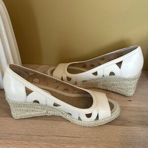 ADRIENNE VITTADINI shoes for women size 8.5M